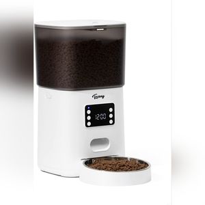 Automatic pet feeder